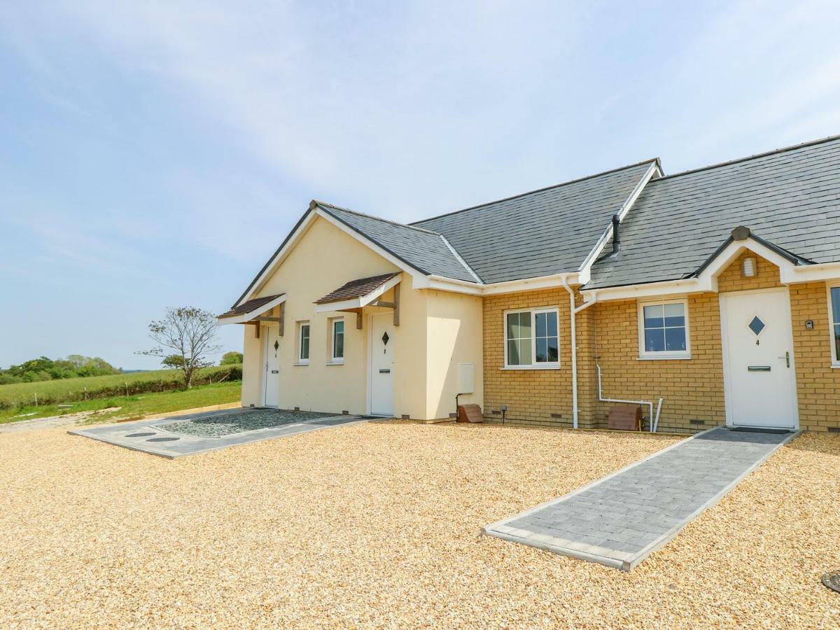 5 Yarmouth Cottages Freshwater Exterior foto